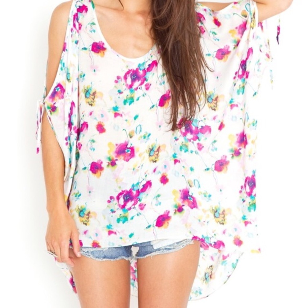 Unif Watercolor drip cutout tunic